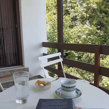 Maro's Agios Lavrentios